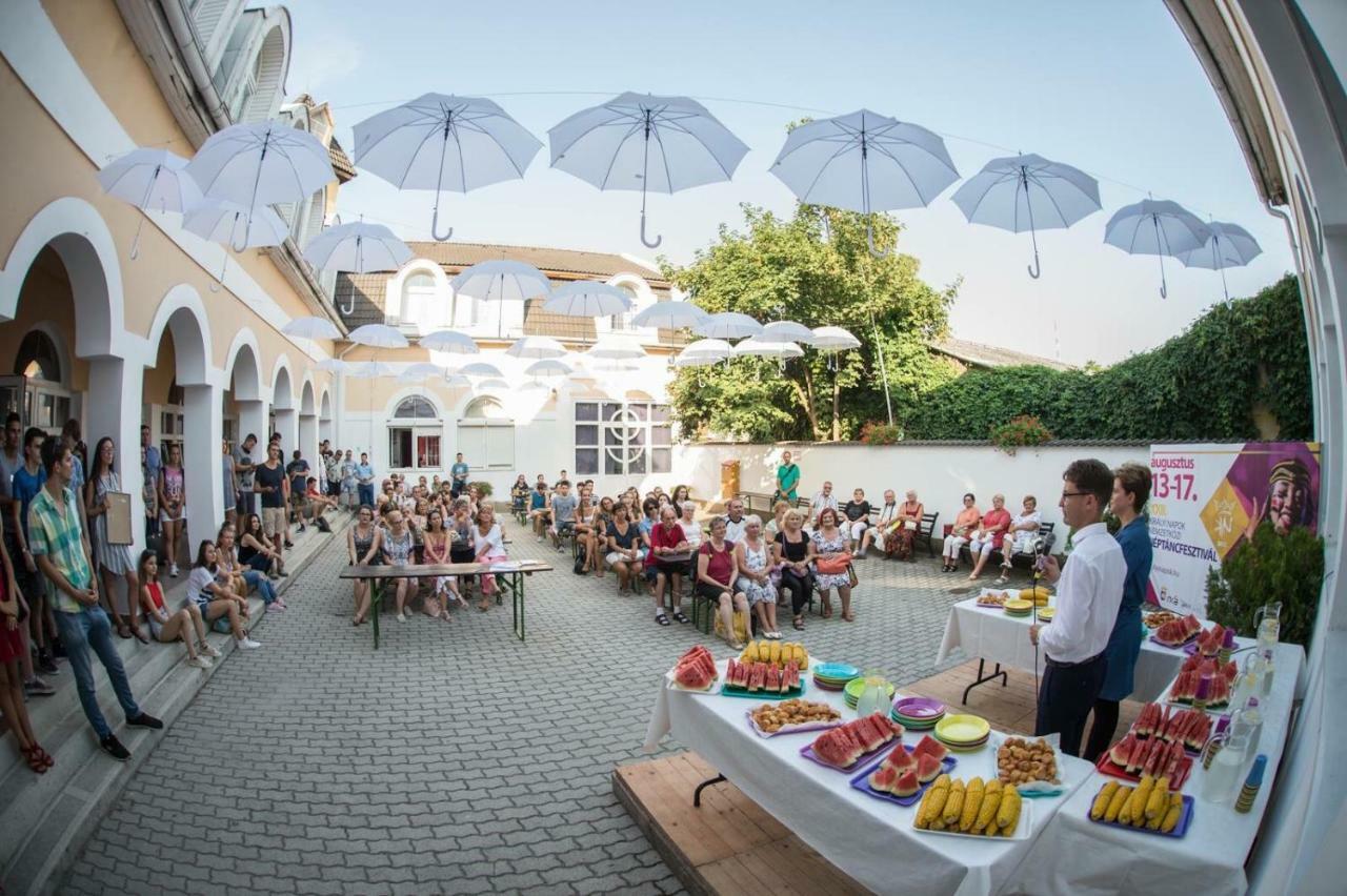 Korona Apartman Szekesfehervar Luaran gambar