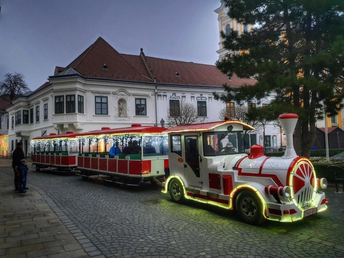 Korona Apartman Szekesfehervar Luaran gambar
